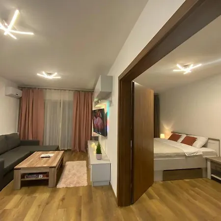 Cotton Candy - Suite With Netflix Near Iulius Mall Apartamento