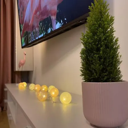 Cotton Candy - Suite With Netflix Near Iulius Mall *